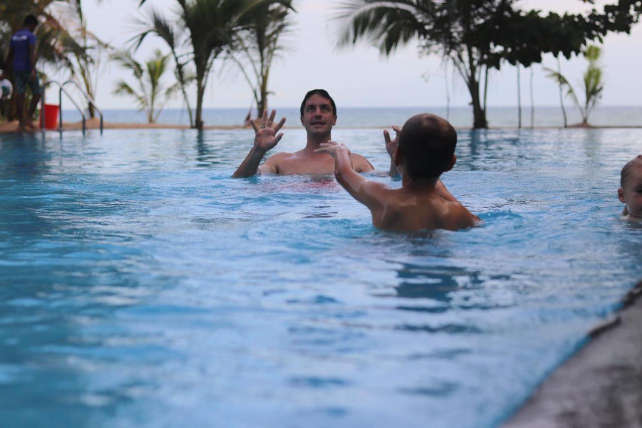 Marakolliya Beach Resort 탕갈레 외부 사진