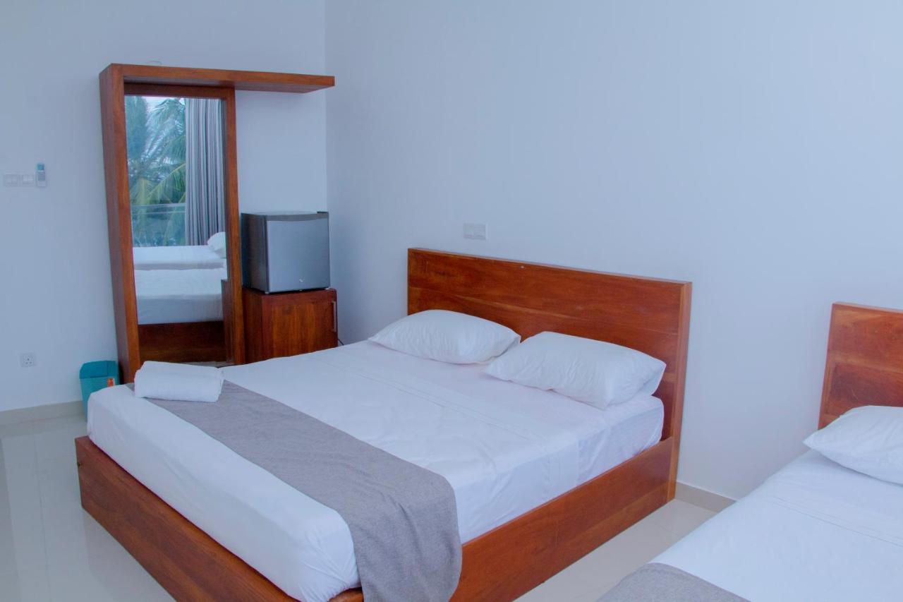 Marakolliya Beach Resort 탕갈레 외부 사진