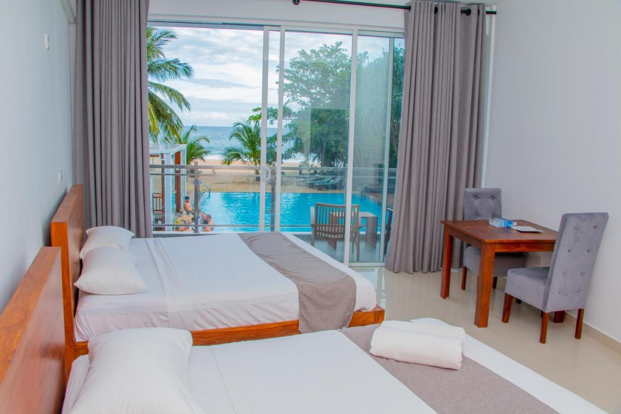 Marakolliya Beach Resort 탕갈레 외부 사진